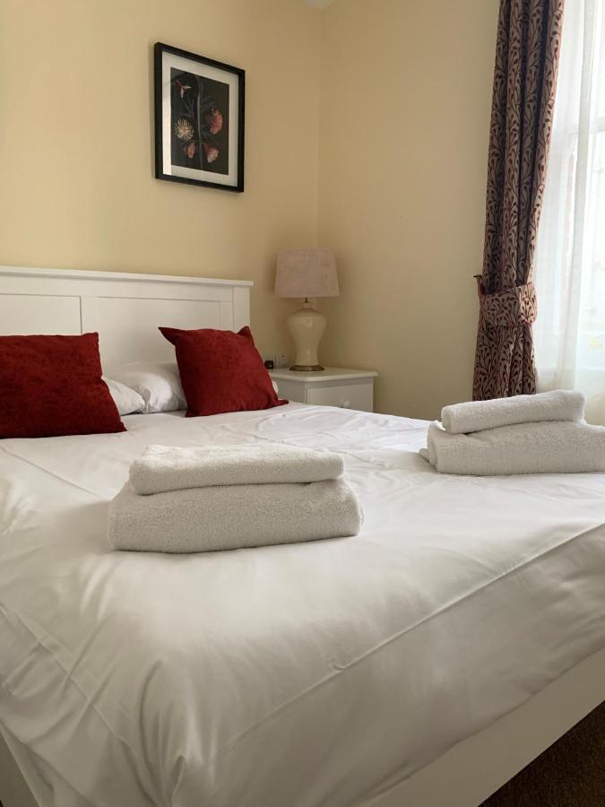 Hotel Peregrine House Canterbury Exterior foto